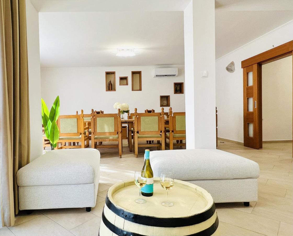 Villa Szofia Veszprem Apartments Zewnętrze zdjęcie